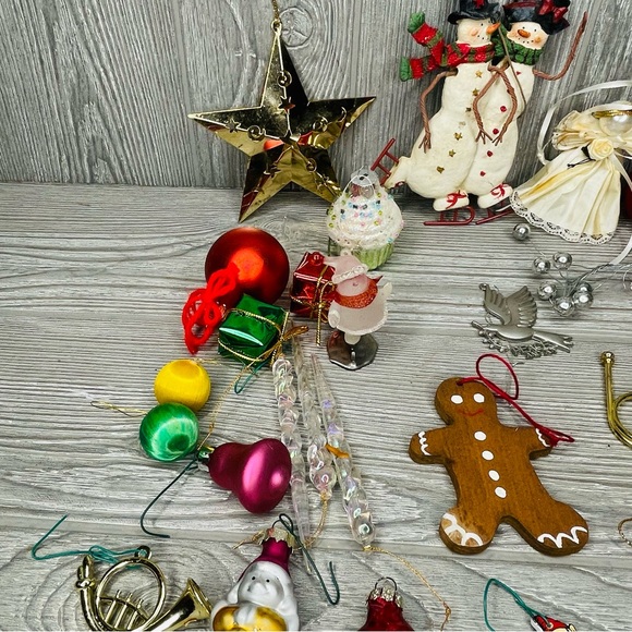 Large lot of vintage Christmas ornaments wood , mercury glass , miscellaneous - Picture 5 of 9